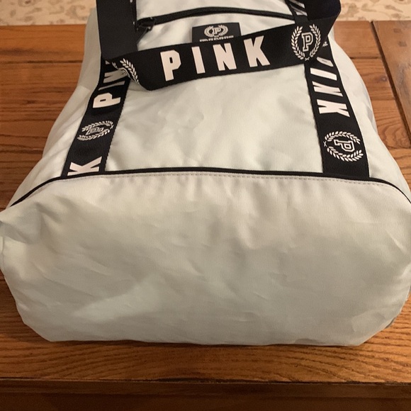 PINK Victoria’s Secret weekender tote bag - Picture 7 of 15